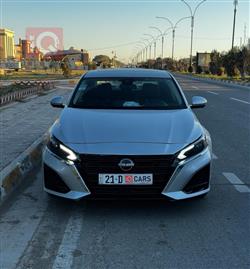 نيسان ألتيما